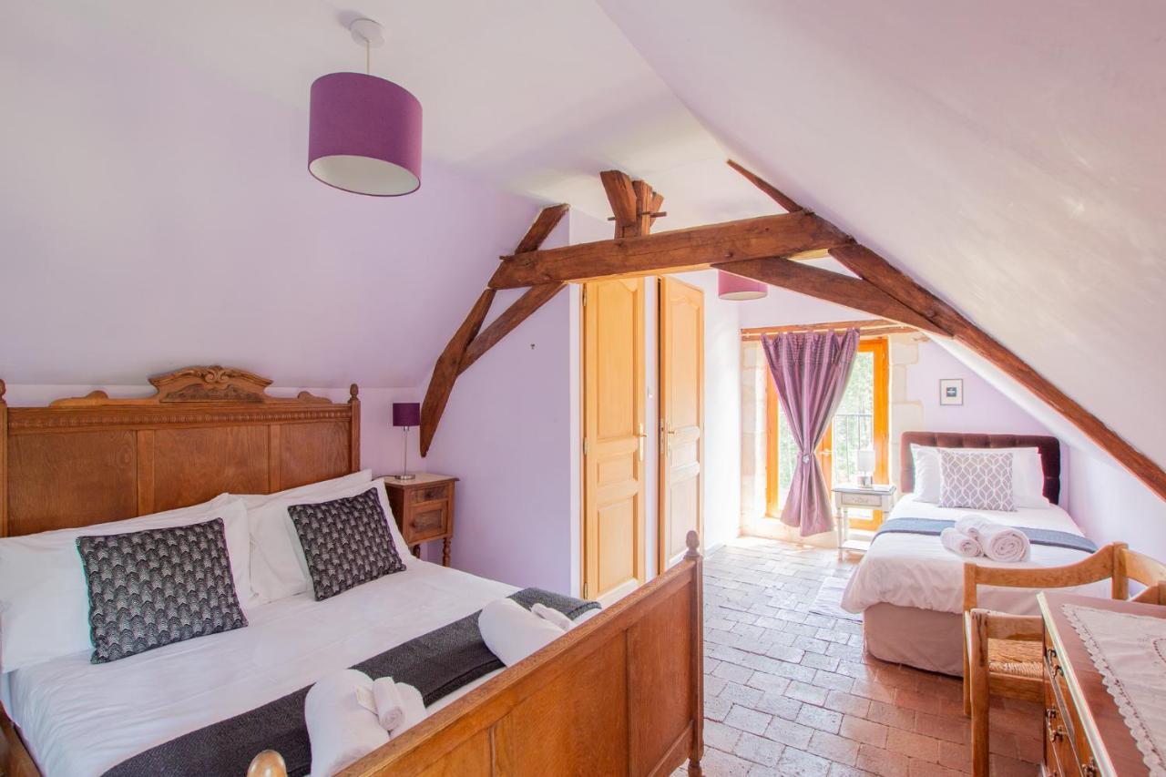 Roche-loire Holiday home *